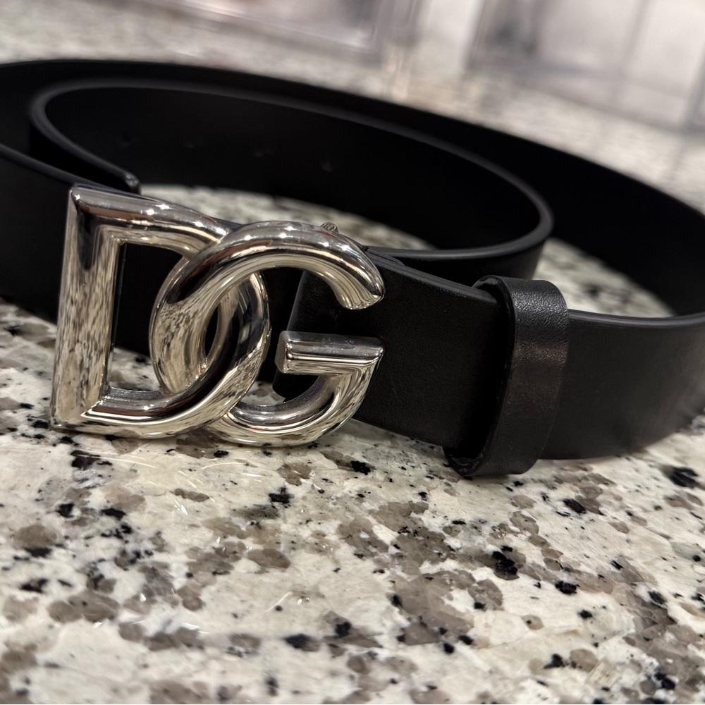 Designer-Inspired Black Leather Belt with Silver Double-G Buckle